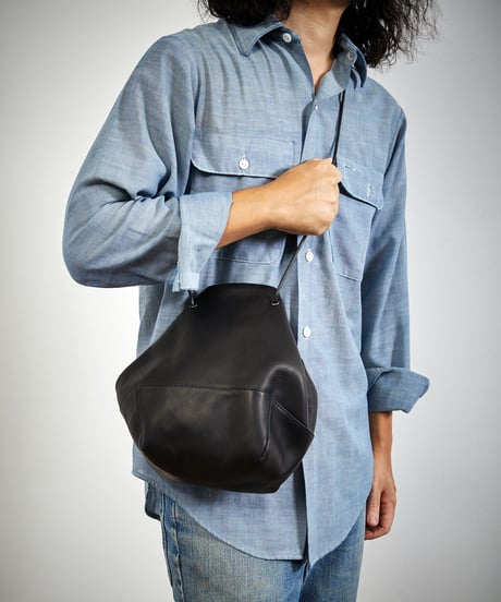 MR.OLIVE E.O.I ミスターオリーブ /WATER PROOF WASHABLE LEATHER / 2WAY DRAWSTRING POUCH / ME697