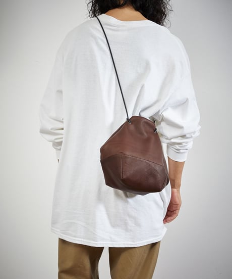 MR.OLIVE E.O.I ミスターオリーブ /WATER PROOF WASHABLE LEATHER / 2WAY DRAWSTRING POUCH / ME697