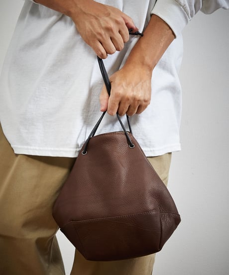 MR.OLIVE E.O.I ミスターオリーブ /WATER PROOF WASHABLE LEATHER / 2WAY DRAWSTRING POUCH / ME697