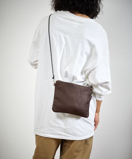 MR.OLIVE E.O.I ミスターオリーブ / WATER PROOF WASHABLE LEATHER / ZIPPER SMALL SACOCHE / ME680