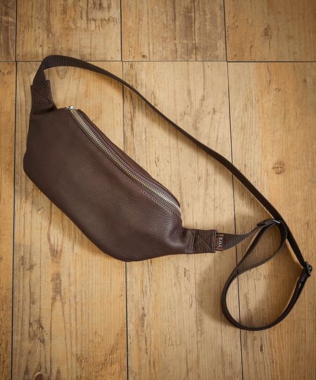 MR.OLIVE E.O.I ミスターオリーブ / WATER PROOF WASHABLE LEATHER / SMALL BODY BAG / ME681