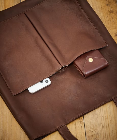 MR.OLIVE E.O.I ミスターオリーブ / WATER PROOF WASHABLE LEATHER / GUSSET POCKET TOTE BAG / ME651