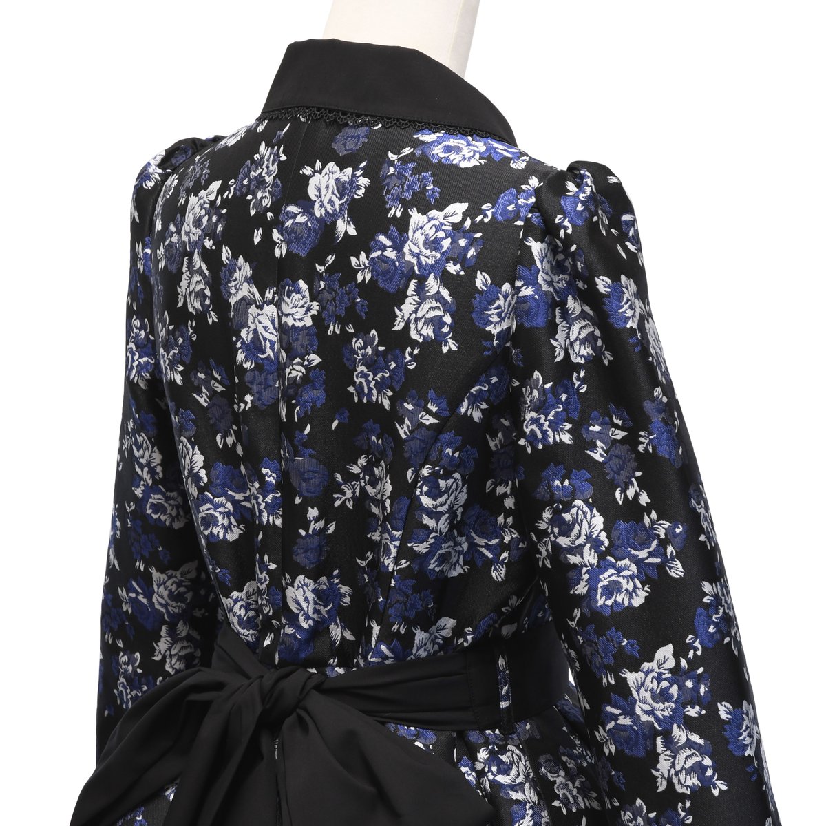 ローズジャガードタックワンピース | Sheglit MiDiom online store ローズジャガードタックワンピース | Sheglit MiDiom online store