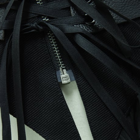 "Restraint"レザーコルセット