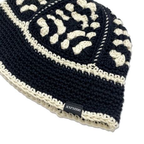 Knitting Hat <Off White x Black >