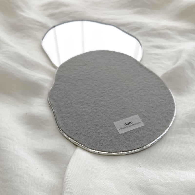 PUDDLE MIRROR PLATE / M / W115×H100 / FELT | do