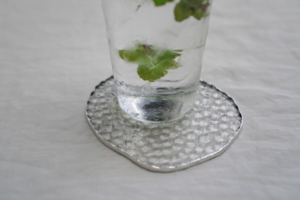 PUDDLE GLASS PLATE / S / W85×H95 / 凹凸POLKA DOT