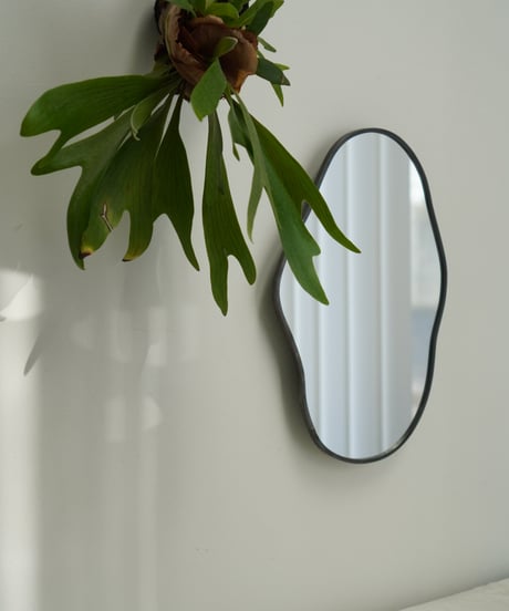 No.19 POND WALL MIRROR / SIZE 200×305 | doro ON