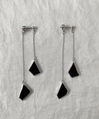 W HANGING EARRING - BLACK- / ピアス・イヤリング
