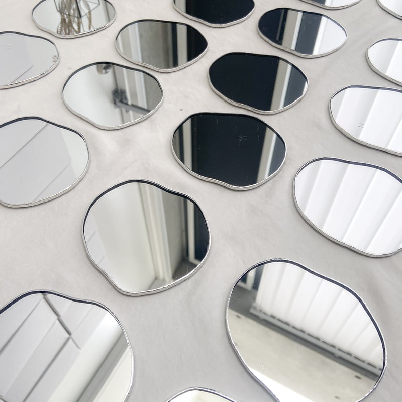 PUDDLE MIRROR PLATE / S / W85×H95 / FELT | doro