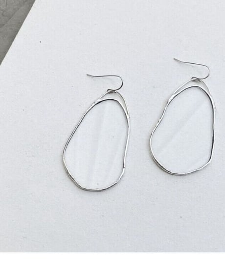 OYSTER SHAPE EARRING / ピアス・イヤリング