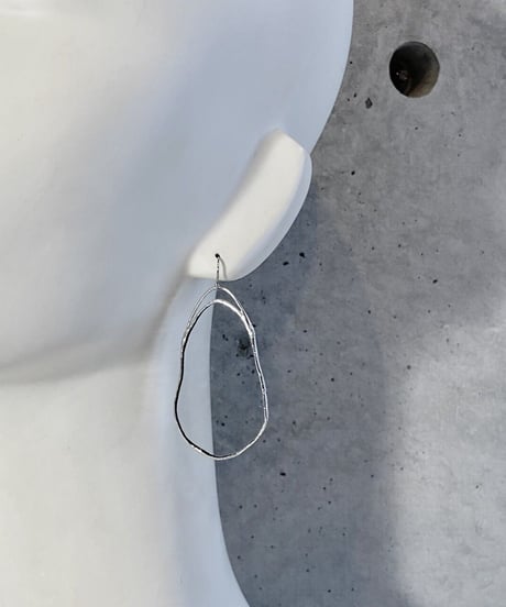 OYSTER SHAPE EARRING / ピアス・イヤリング