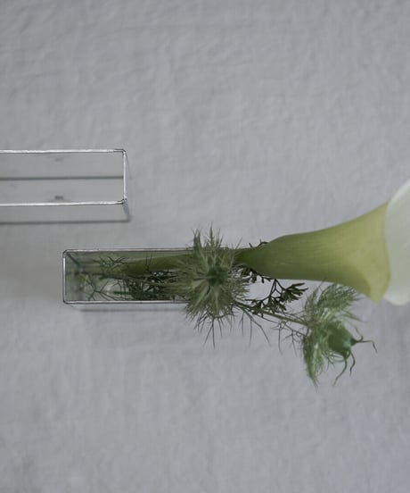 HAKU GLASS FLOWER VASE / H10 cm