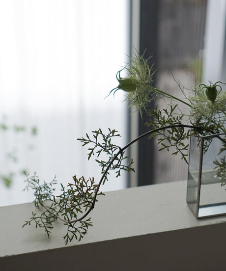 HAKU GLASS FLOWER VASE / H10 cm