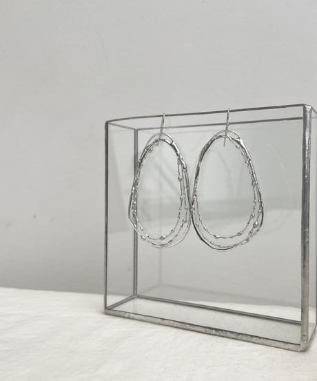 OYSTER EARRINGS / ピアス・イヤリング