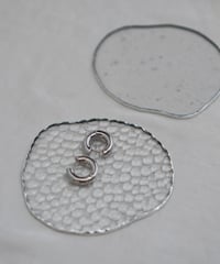 PUDDLE GLASS PLATE / S / W85×H95 / 凹凸POLKA DOT
