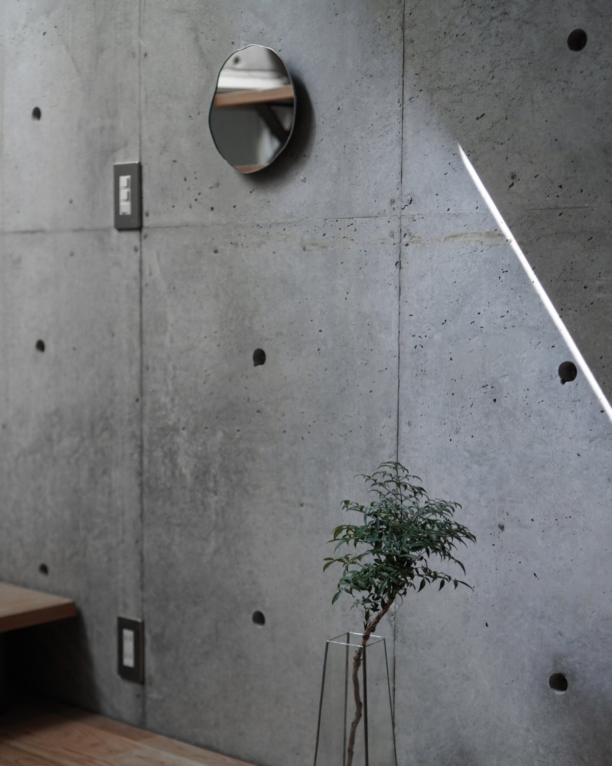 No.11 POND WALL MIRROR / Φ20cm | doro ONLINE STORE