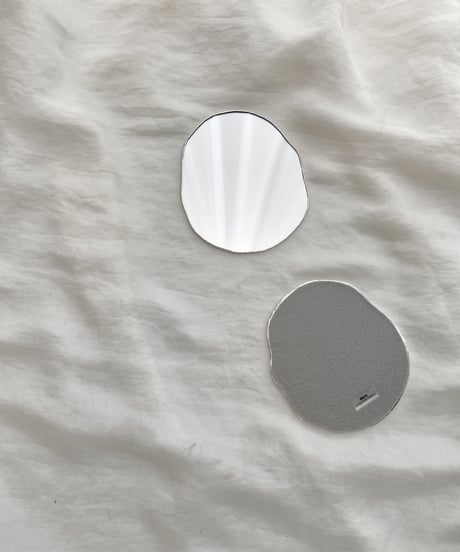 PUDDLE MIRROR PLATE / M / W115×H100 / FELT