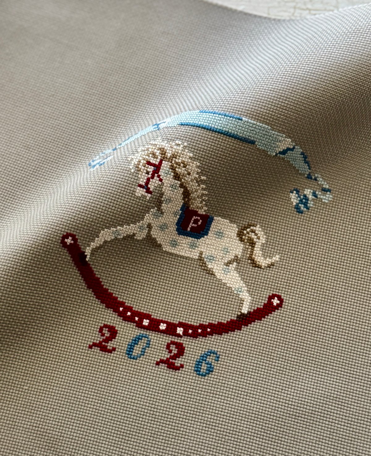 Blue Polka Dots Rocking Horse(布・糸が揃っているキット） | P