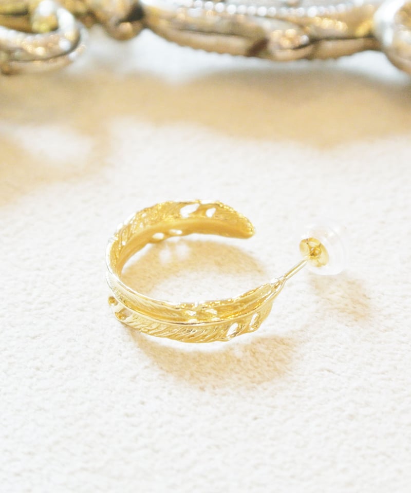 22093-224 K18YG フェザーピアス M | CROCE・VIGOR オンライン