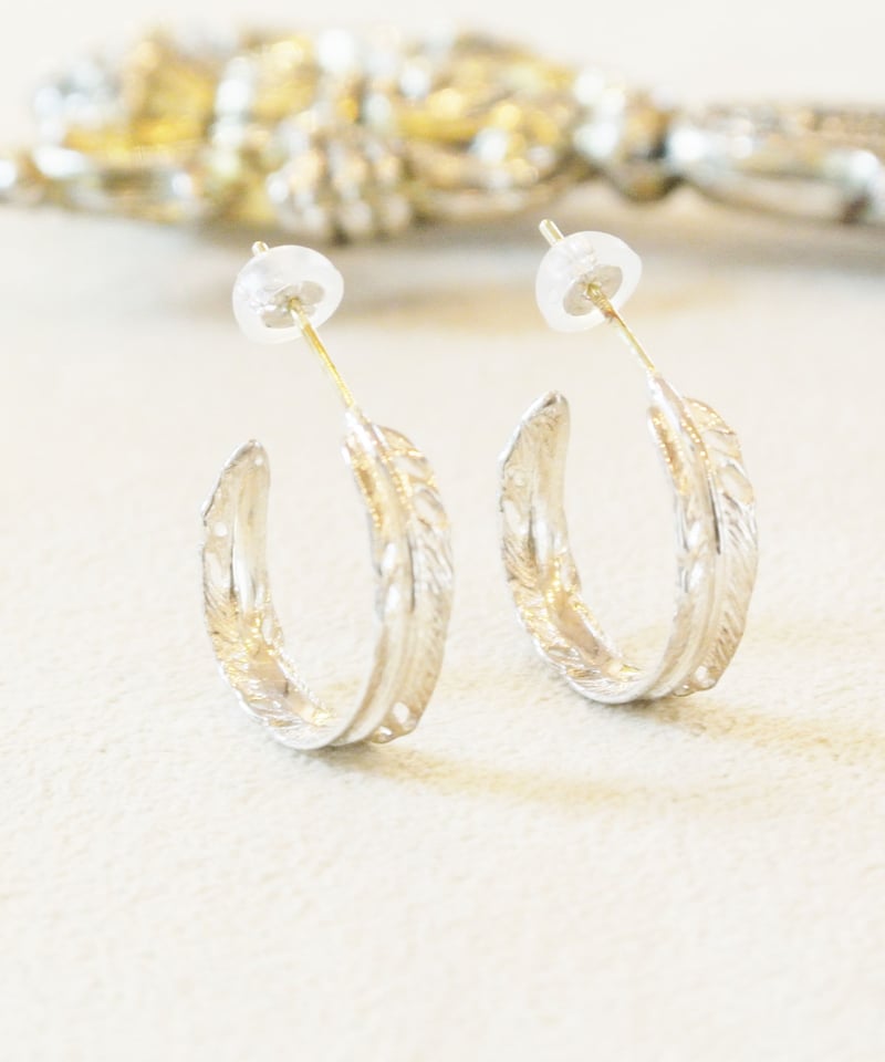 【未使用品】 TOGA Archives フェザーピアス 未使用品】 TOGA Archives フェザーピアス 新品未使用】TOGA archives