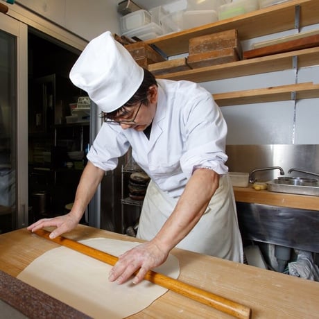 出汁の違いを楽しんで きのこ香る味噌煮込みうどん＜６食セット＞