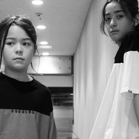 BICOLOR  EMBROIDERY  TEE  WHITE