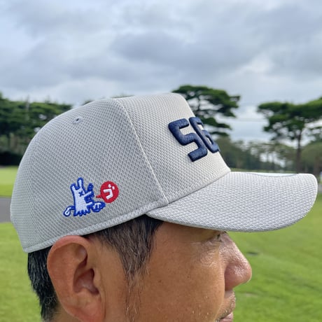 562B×NEW ERAコラボキャップ