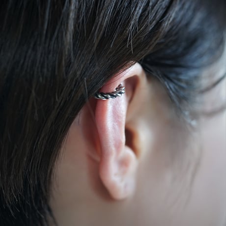 【予約】press earcuff  medium SV  片耳【HRA042CFSV　M　】