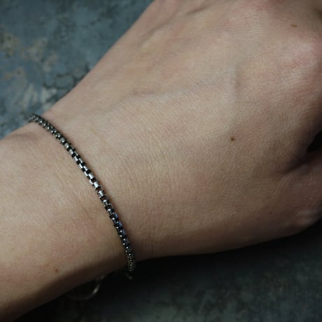 【予約】NARROW SQUARE BLOCK CHAIN BREACELET 【HRC019BC 】