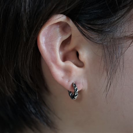【予約】press earcuff  medium SV  片耳【HRA042CFSV　M　】
