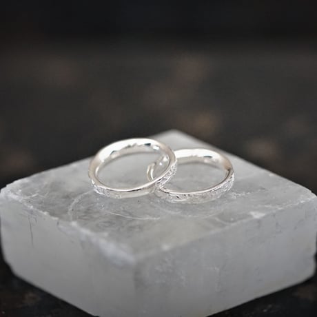 【予約】ARABESQUE DOUBLE RINGS　SV【HRR010 OX/WH 】