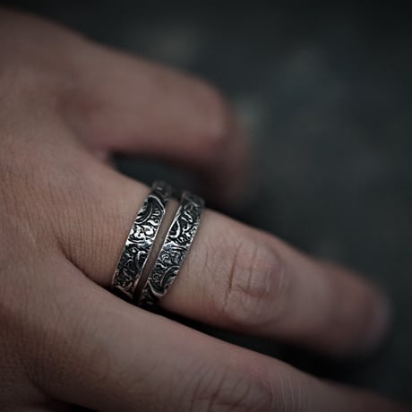 【予約】ARABESQUE DOUBLE RINGS　SV【HRR010 OX/WH 】