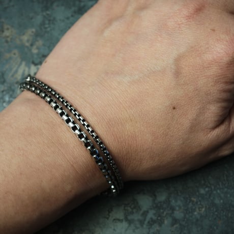 【予約】NARROW SQUARE BLOCK CHAIN BREACELET 【HRC019BC 】