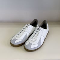 『ジャーマントレーナー』レザースニーカー