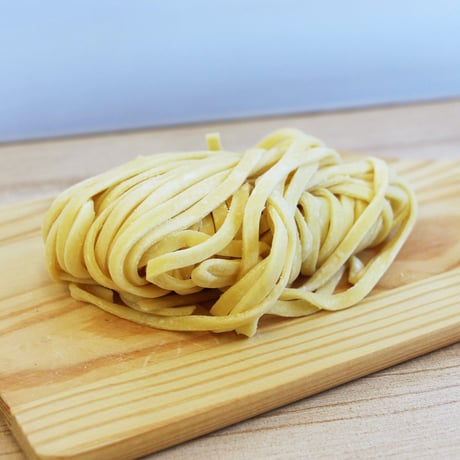 中沢製麺製カラヒグ麺 低加水パスタフレスカ　フェットチーネタイプ　2食