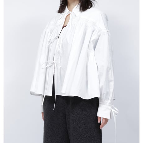 GATHER EMBROIDERY SHIRT  /  262-AS001  /  WHITE