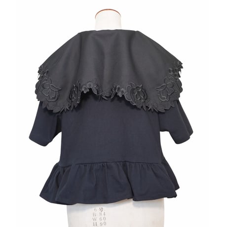 EMBROIDERY FRILL T-SHIRT  /  261-AC026