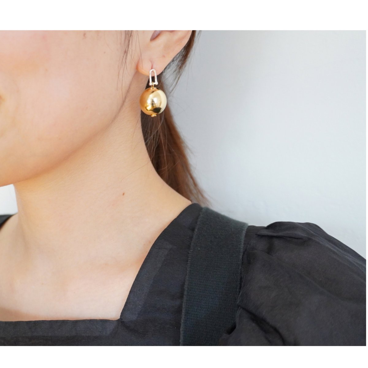 ピアス Shiny Balls Earrings Small Beaded Earrings, Seed Bead Stud Earring, Beadwork