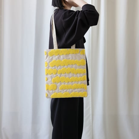 Olya ／ Fluffy tote bag