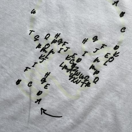 83 original ／ Skull 蓄光 Tシャツ｜One-Stroke Sketch：White