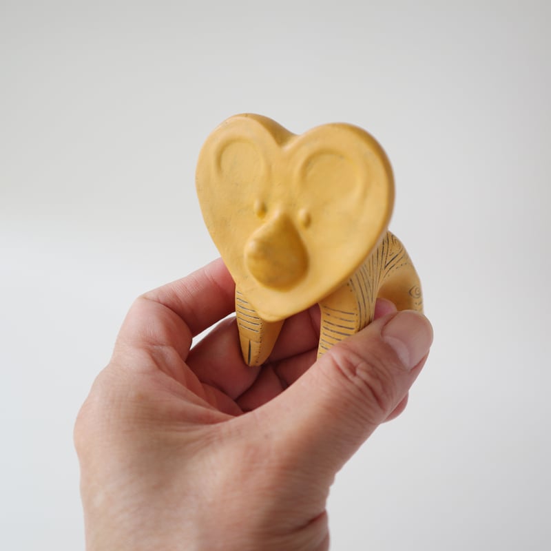 乙幡啓子 ／ 遮光器 土偶犬「ドッグゥ」｜ハート型：06 | はち