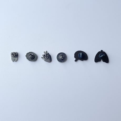PINS  Body ボディ ピンバッジ