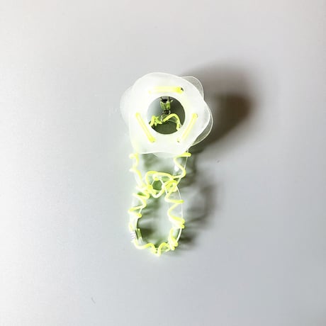TRICOTE ／ Acrylic sand ピアス