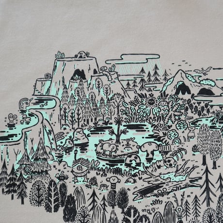 ひらのりょう ／ YARN FOREST MAP ビッグシルエットTシャツ｜サンドベージュ