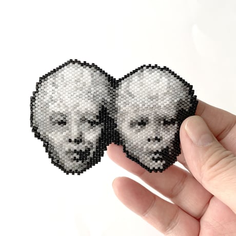 のそ子 ／ Twins Brooch ｜老  [ 双子 ブローチ ]