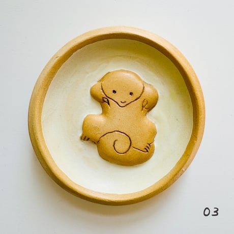 esou ceramics ／ 威嚇動物ヨーチ 豆皿