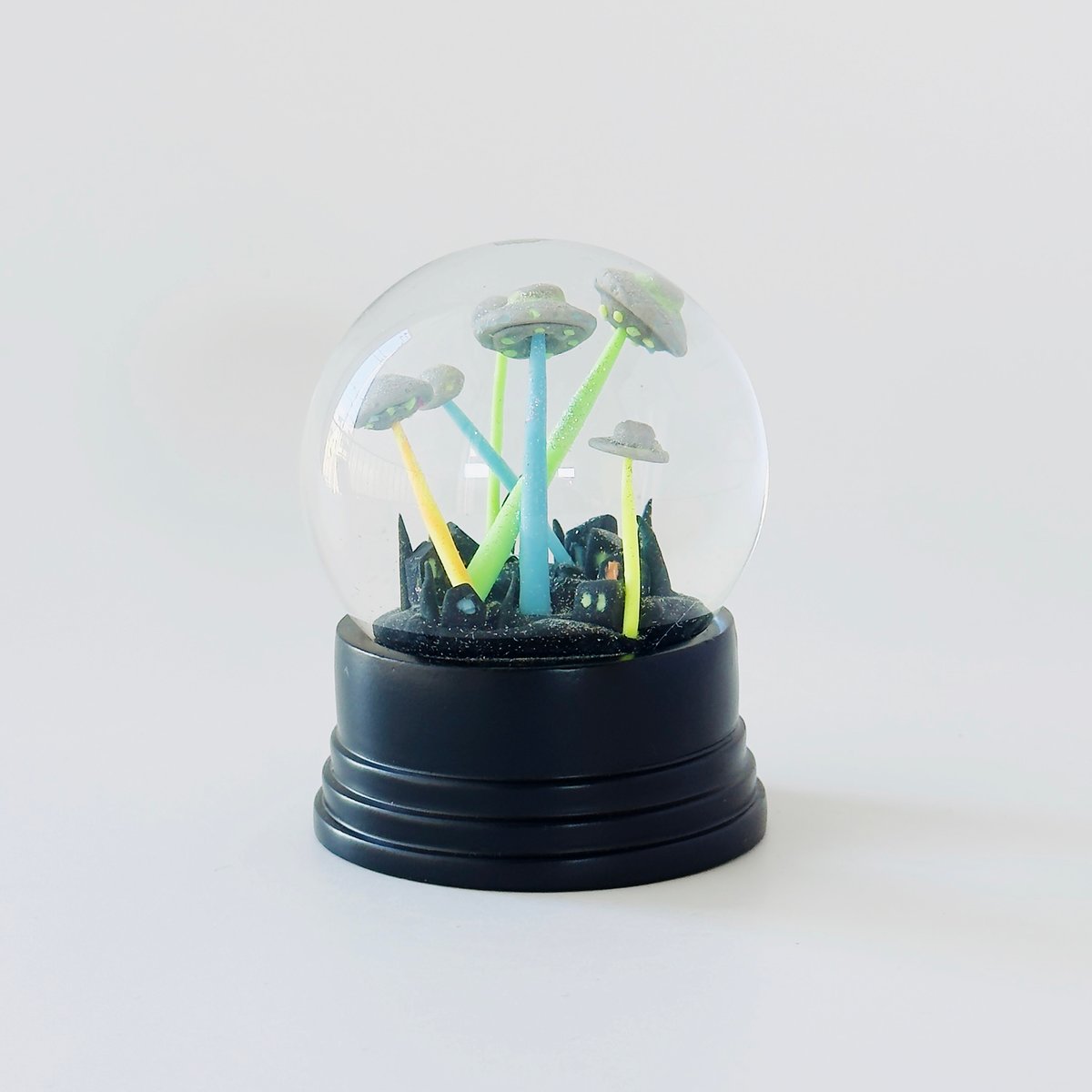 【超激レア】ピーターパン ビッグベン クロックタワーLEDスノードーム 超激レア】ピーターパン ビッグベン クロックタワーLEDスノードーム