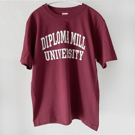 olo ／ ディプロマミル大学Tシャツ