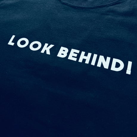 83 original ／ LOOK BEHIND! Tシャツ ｜ブラック